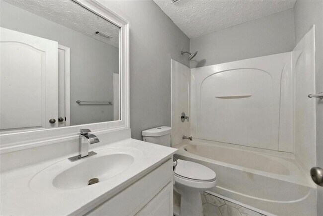 Building Photo - 6347 Ellenwood Dr