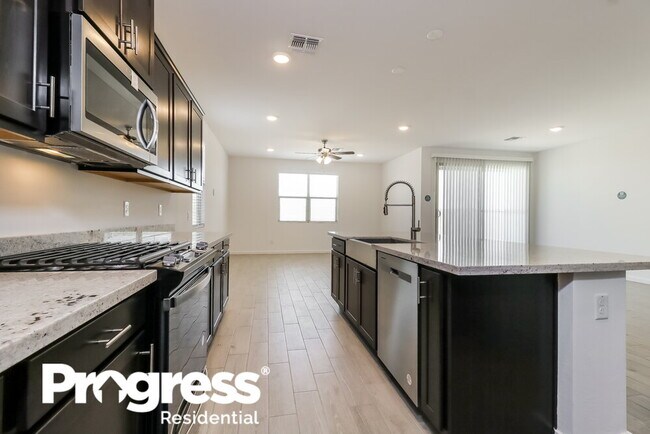 Building Photo - 5939 N 201st Ln