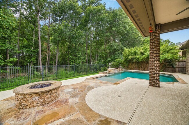 Building Photo - 1735 Sylvia Springs Ln