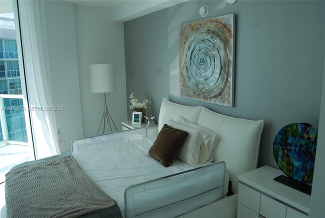 Building Photo - 200 Sunny Isles Blvd