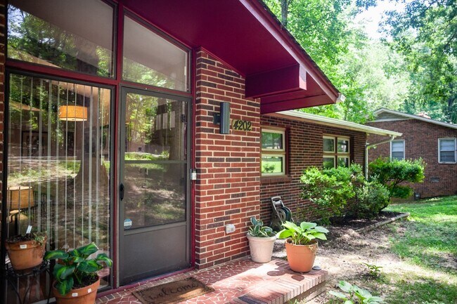 Building Photo - 4202 Antilla Pl