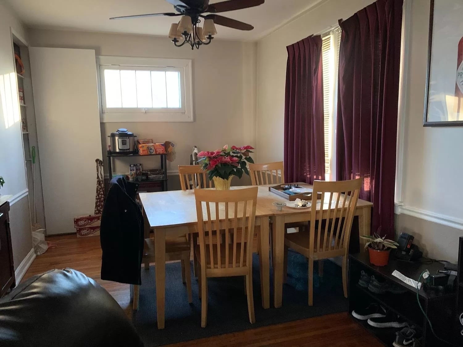 Building Photo - 647 Probasco St