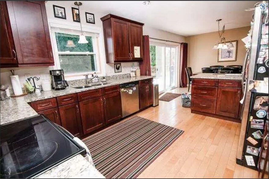 Building Photo - 7302 Gladstone Dr