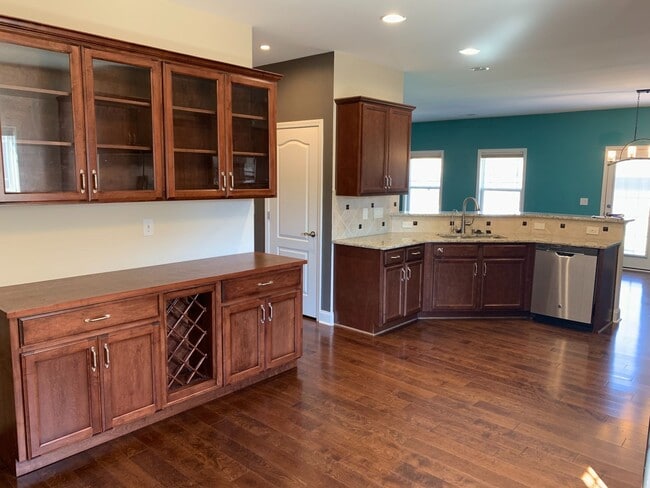 Building Photo - Whitsett / Brghtwood Farms