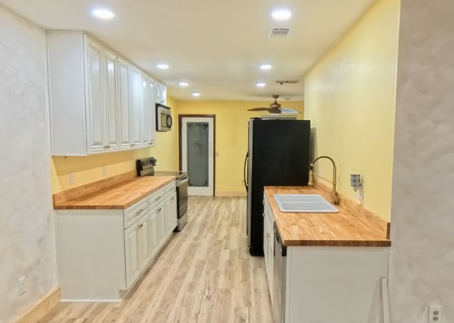 Building Photo - 3054 Cobblewood Ln W