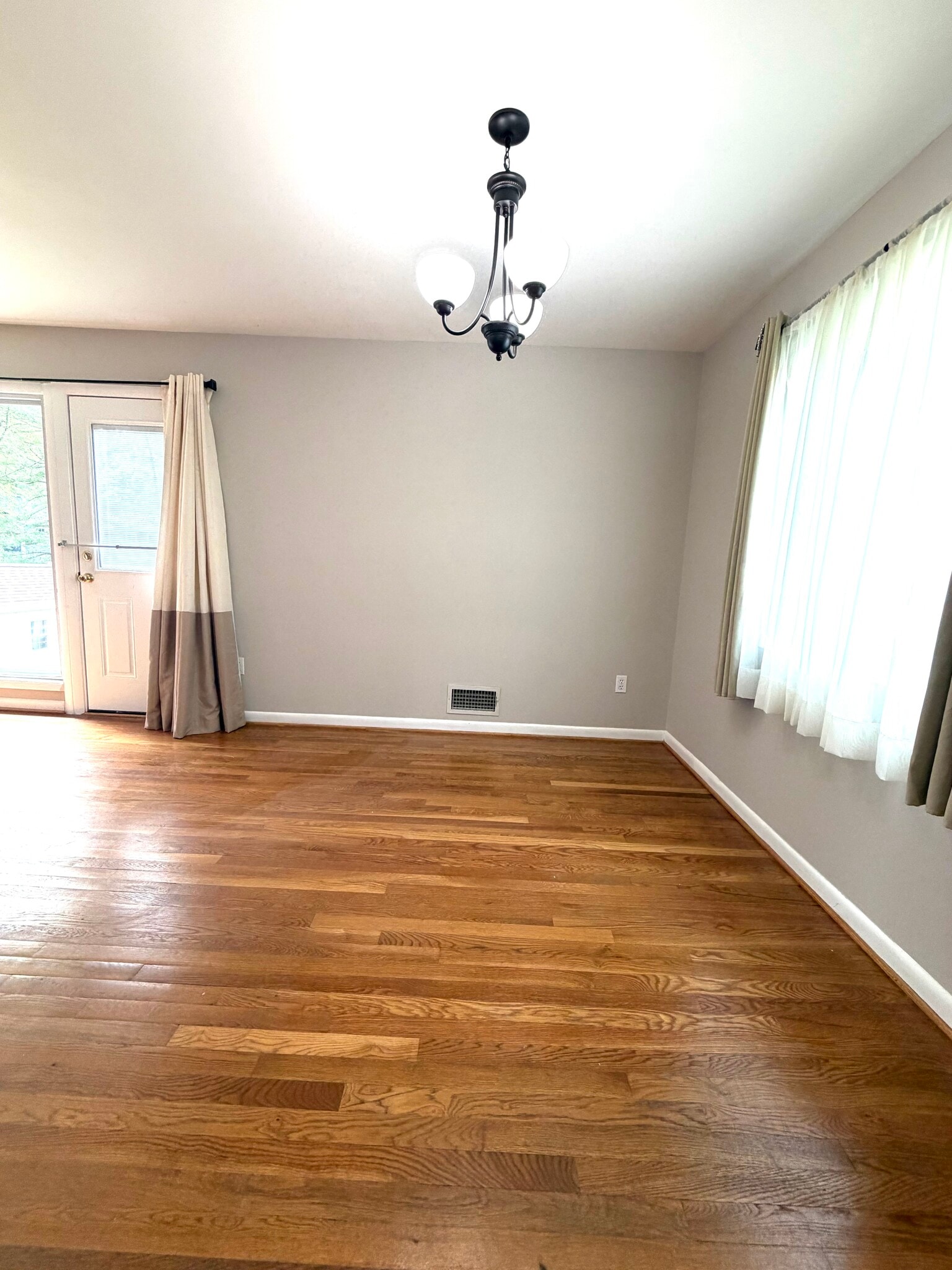 Building Photo - 5412 Amberwood Ln