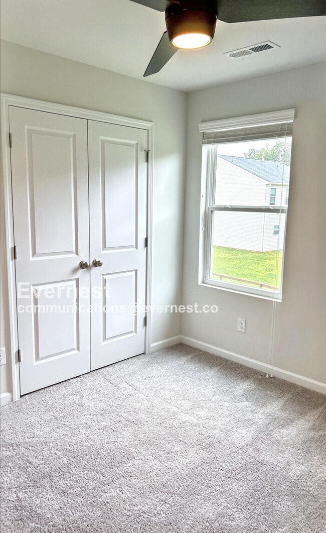 Building Photo - 425 Infinity Cir