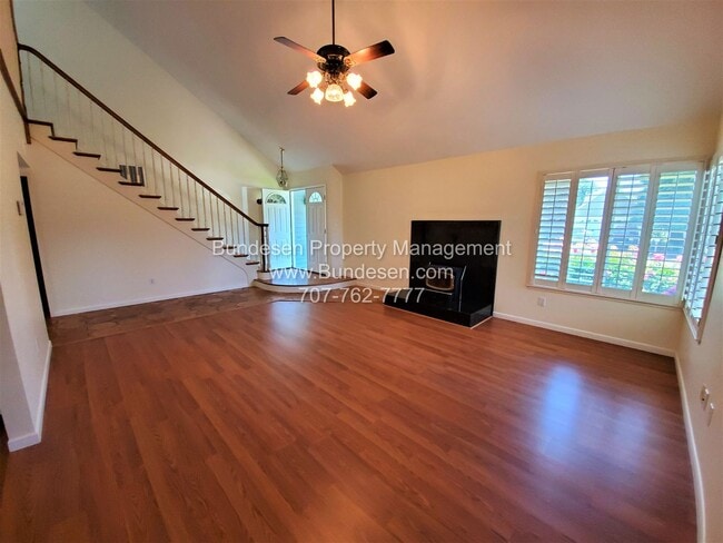 Building Photo - Beautiful 4 Bedroom Home with Pool – Easts...