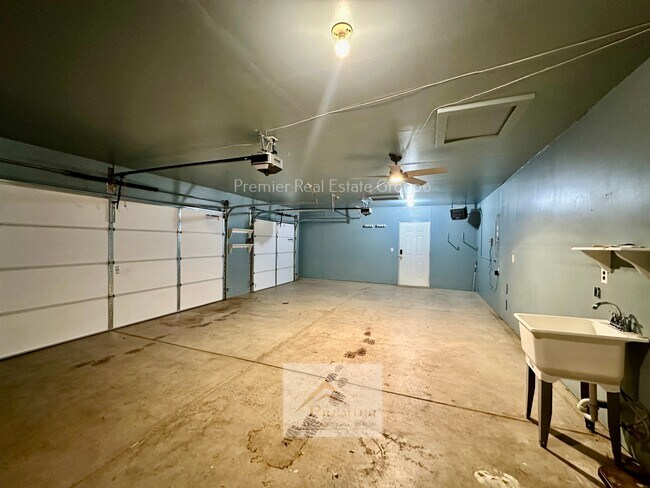 Building Photo - 7190 Lone Eagle Ln