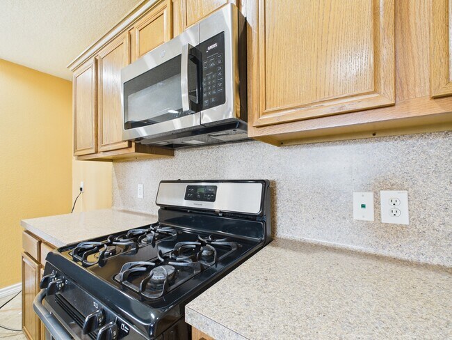 Building Photo - 5930 Cypresswood Green Dr