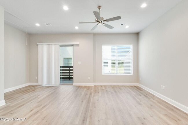 Building Photo - 112 Gadwall Dr