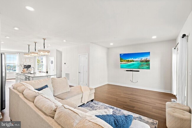 Building Photo - 14730 Spring Haven Ln