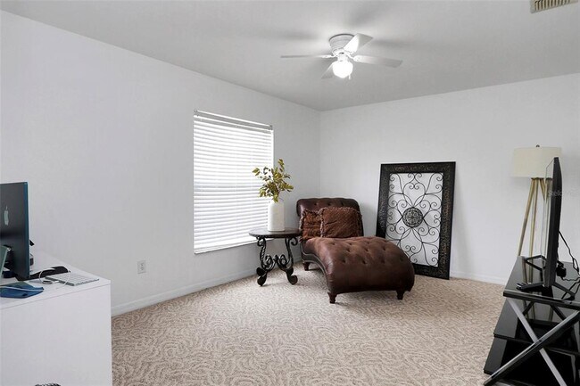 Building Photo - 10648 SW 38th Ave