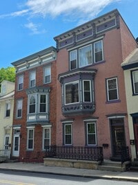 Building Photo - 131 W Broadway
