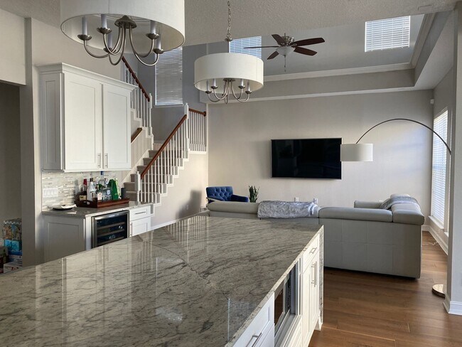 Building Photo - 204 Reserve Place