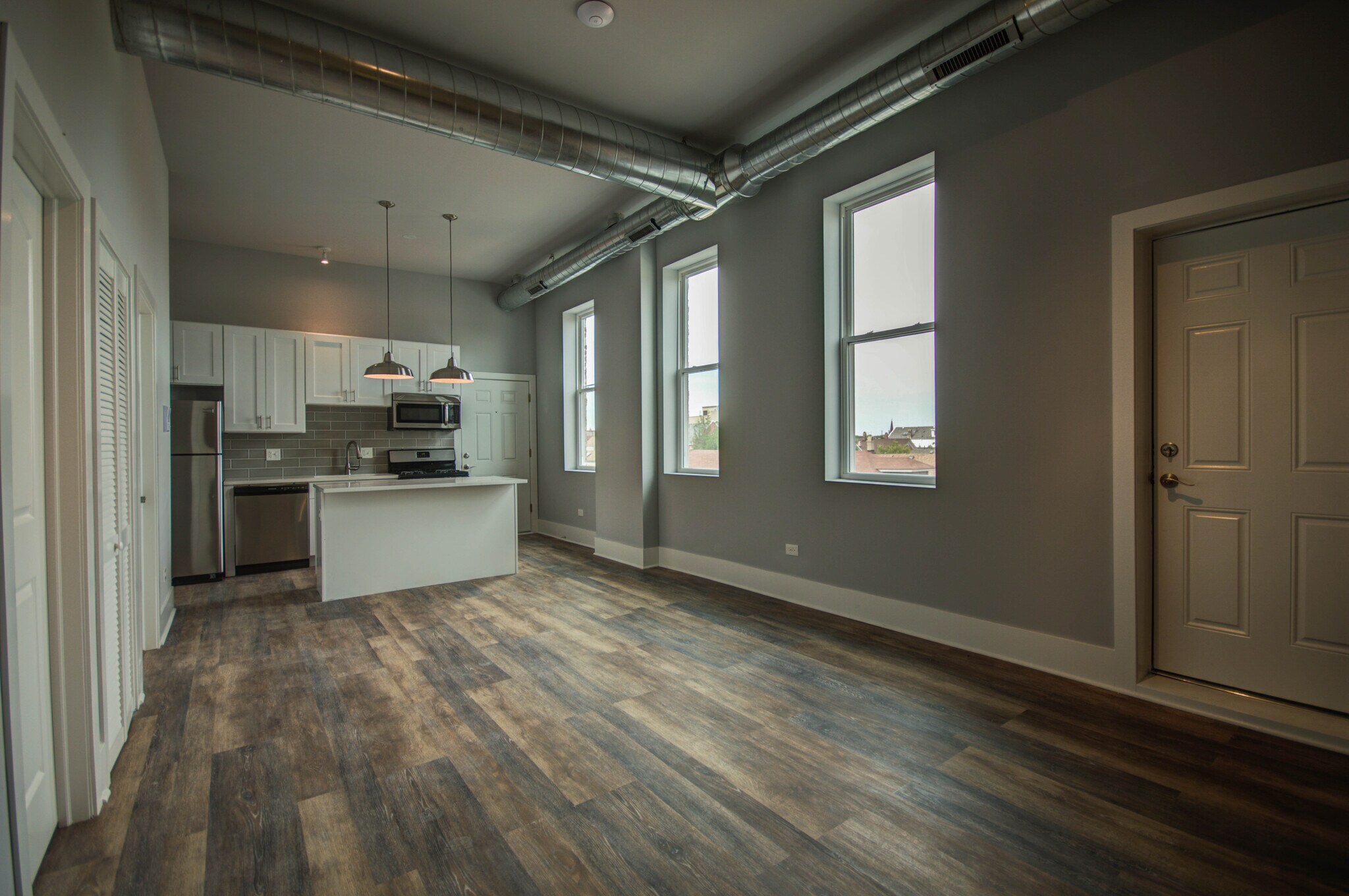 Building Photo - 2115 S Wood St