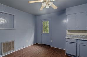 Building Photo - 1206 Olwen Dr