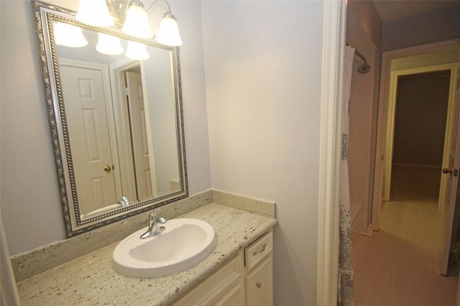 Building Photo - 17703 Forest Park Ln