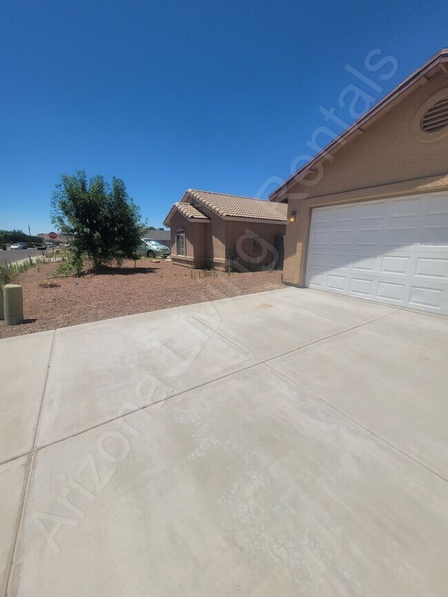 Building Photo - HUALAPAI MOUNTAIN FOOTHILLS HOME