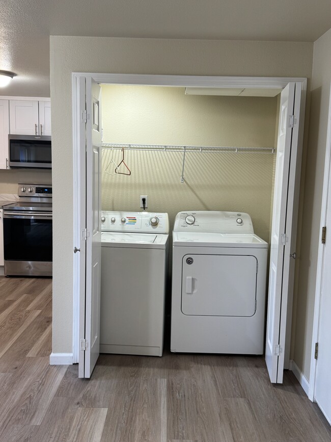 full size washer & Dryer - 8310 Woodlawn Ave SW