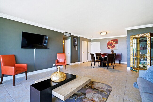 Building Photo - 2800 N Flagler Dr