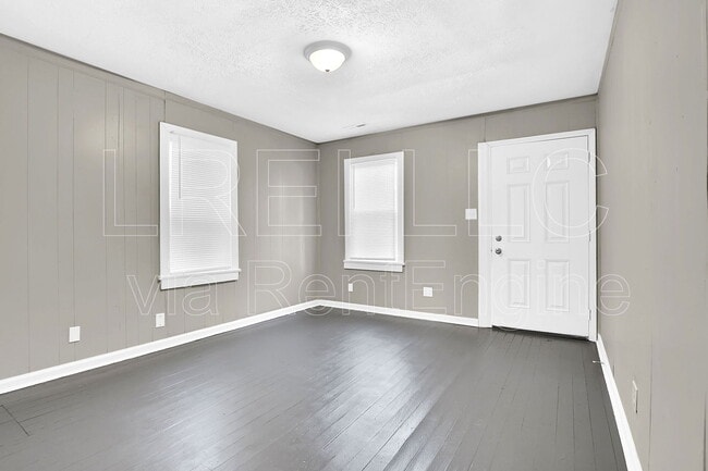 Building Photo - 4029 Parthenia Ave