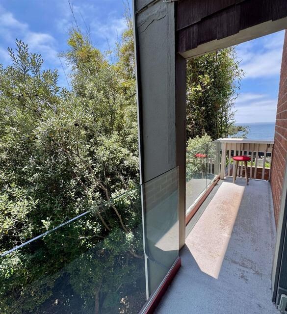 Building Photo - 1552 Camino Del Mar