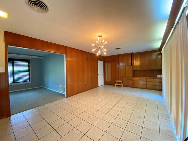 Building Photo - 6710 Moss Oak Dr