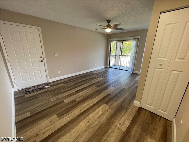 Building Photo - 5325 Summerlin Rd