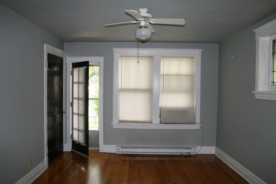 Building Photo - 5906 Arendes Dr