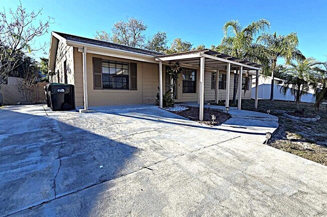 Building Photo - 5160 Glasgow Ave