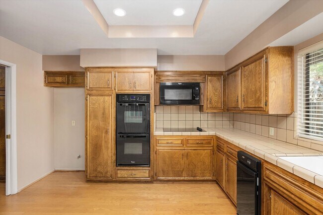 Building Photo - 7808 Selkirk Dr
