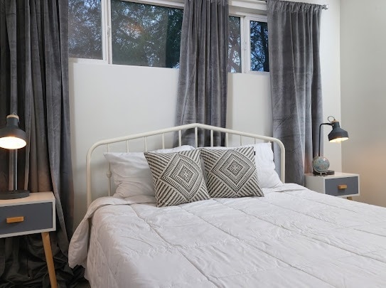 Building Photo - 2039 E 8th St