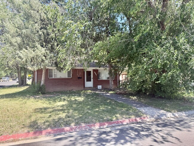 Building Photo - 1700 Whedbee St