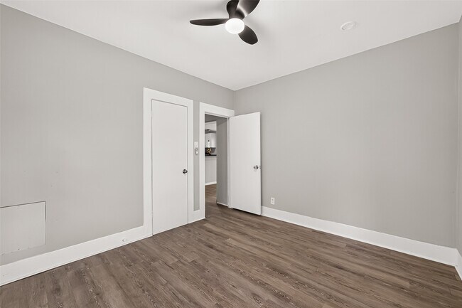 Building Photo - 1507 Laird St