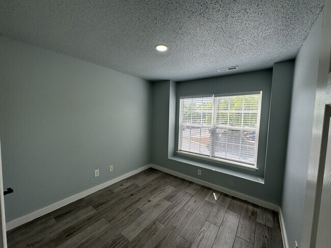 Building Photo - 108 Bridford Downs Dr