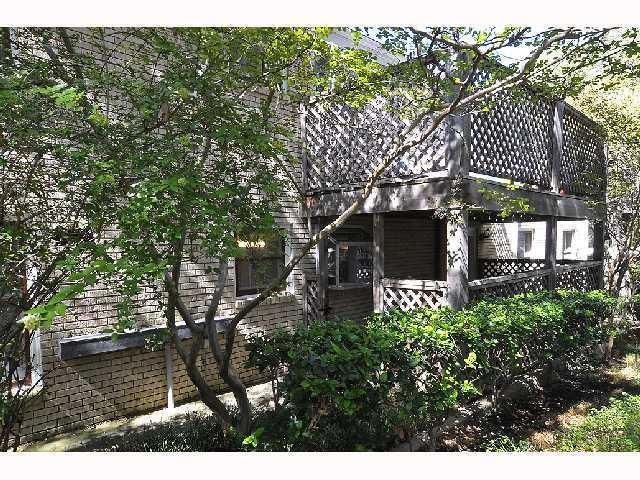 Building Photo - 910 E 32nd St