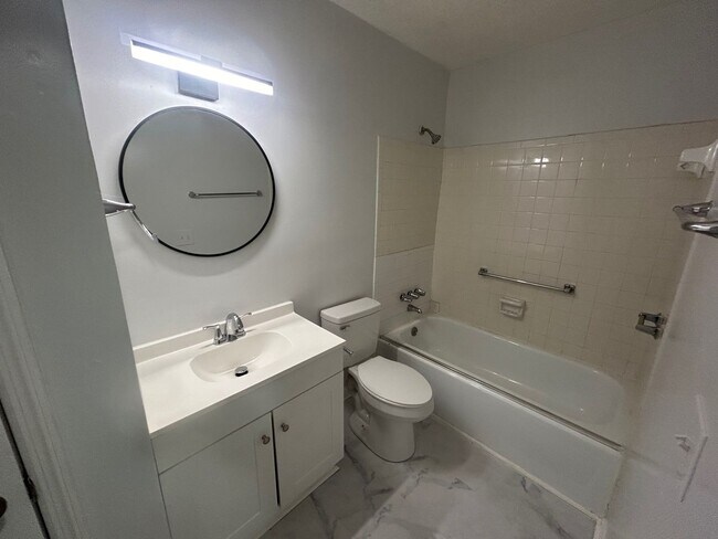 Building Photo - 240-26 Jamil Road, Columbia, SC 29210