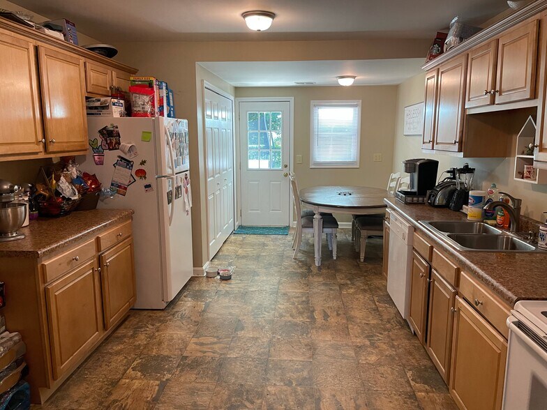 Building Photo - 1817 Washington Blvd