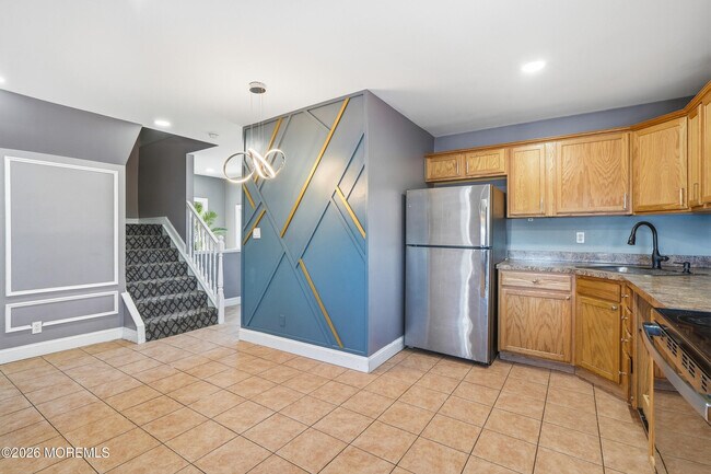 Building Photo - 644 Ocean Ave