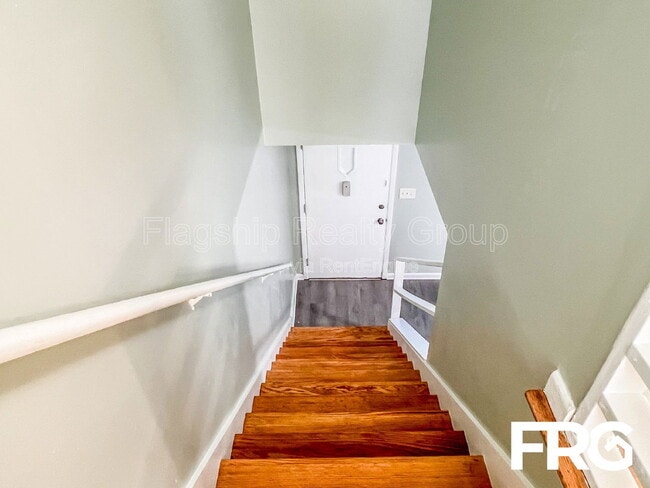 Building Photo - 111 W 15th St