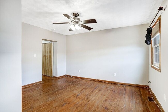 Building Photo - 3351 Clay St NE