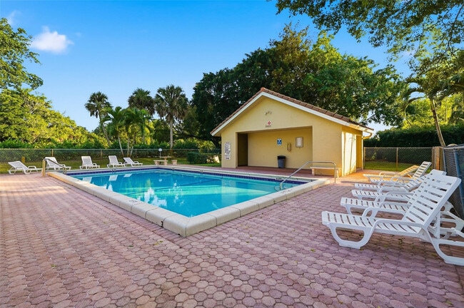 Building Photo - 8412 Shadow Ct