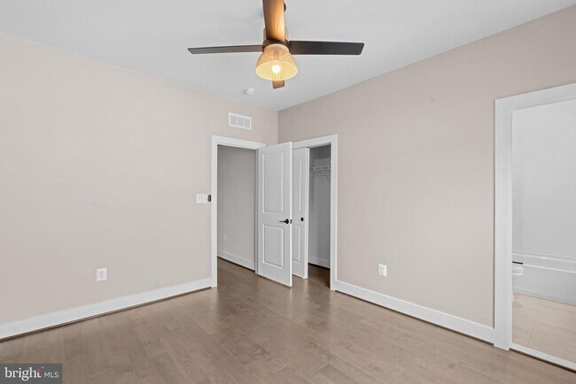 Building Photo - 5284 Ridgeview Retreat Dr