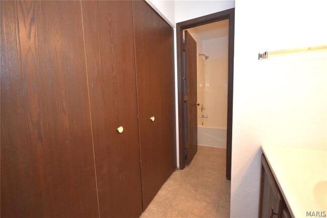 Building Photo - 94 Peachtree Ln