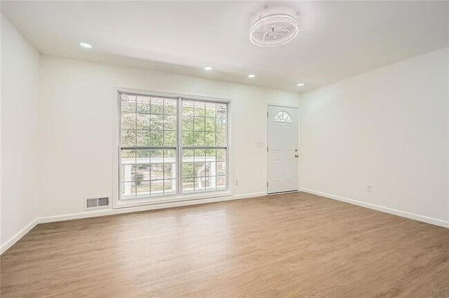 Building Photo - 4201 Regal Ridge Rd