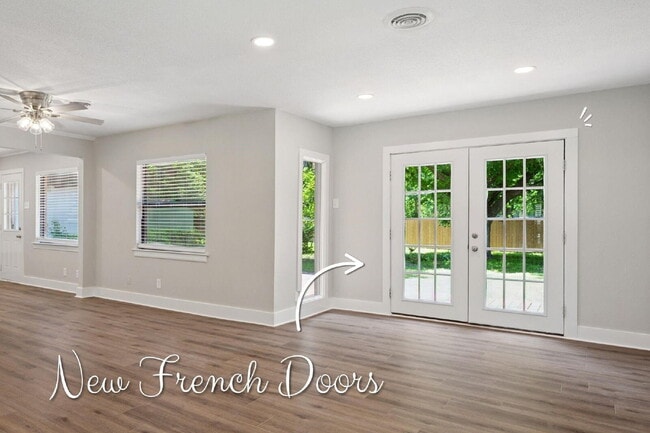 Building Photo - "Fully Remodeled 3-Bedroom Oasis with 2.5 ...