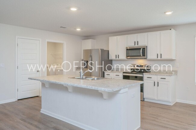 Building Photo - 6705 Sarah Ann Way