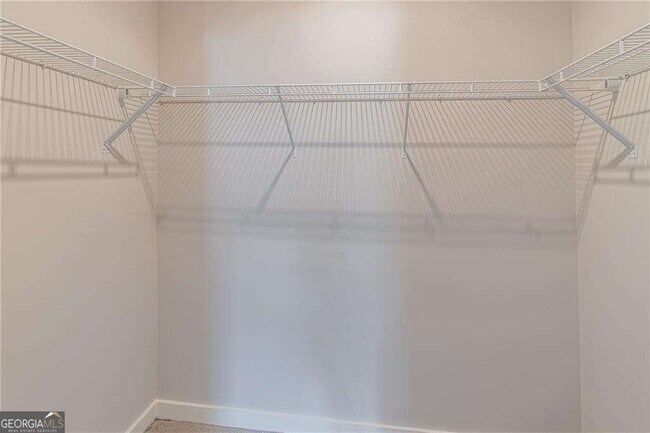 Building Photo - 472 Martin St SE