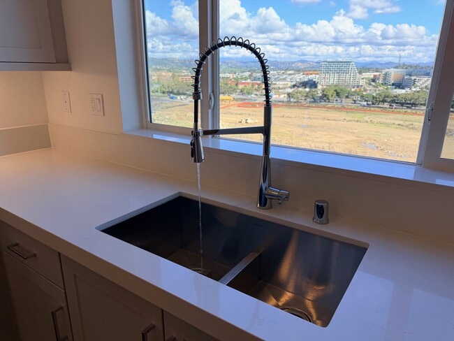 Building Photo - 513 Proton Pl